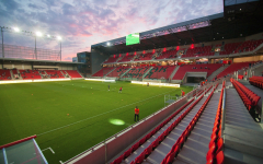 ČERVENO-ČÍRNA KVAPKA KRVI V CITY ARENE